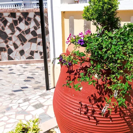 Erato Hotel apartamentowy 2*