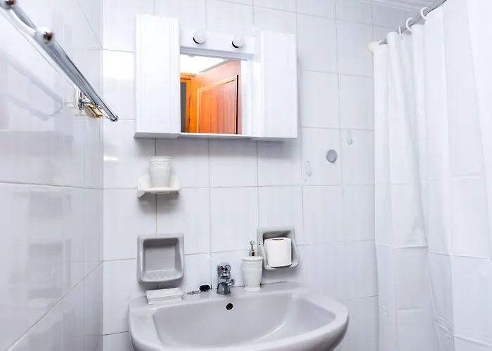 Ξενοδοχείο με διαμερίσματα Erato 2*