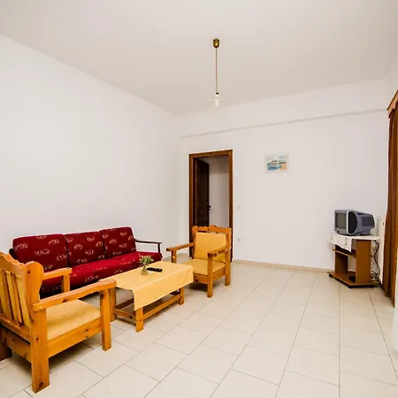 Erato 2* Rethymno (Crete)